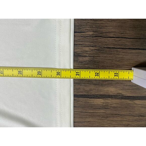 Manchester United | Men’s Medium Alternative Jersey - Picture 5 of 7